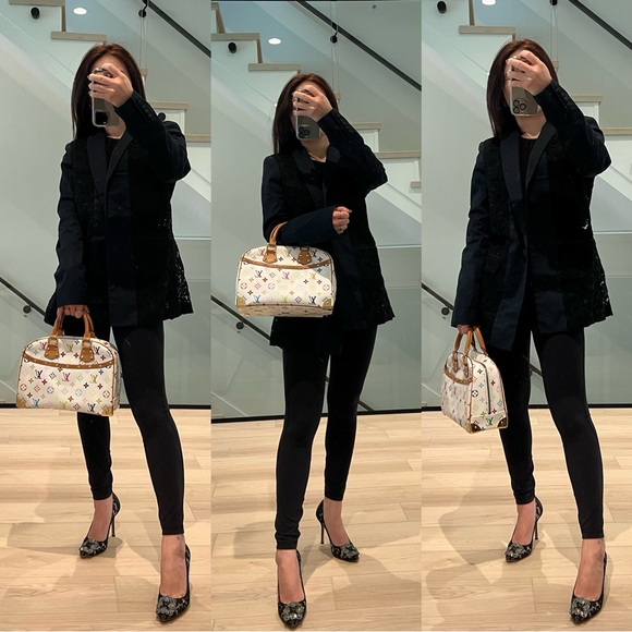 âSOLDâLouis Vuitton multicolor Trouville in white - Picture 2 of 15